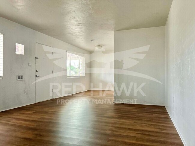 751 W 3rd Pl Mesa, AZ 85201 photo 4