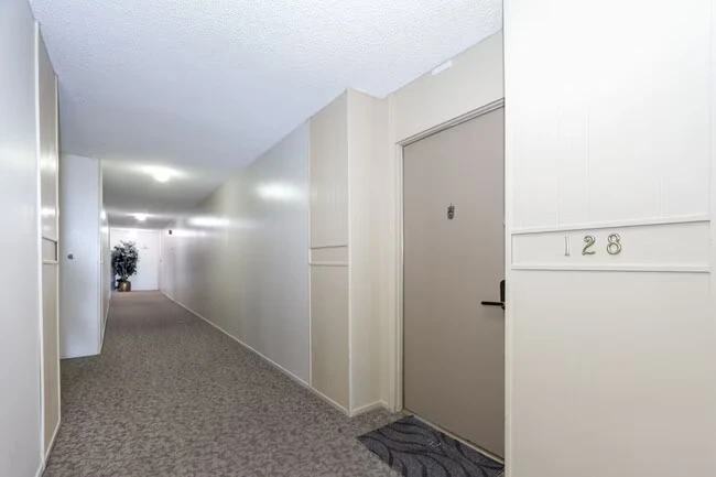380 Vallejo Dr Millbrae, CA 94030 photo 3