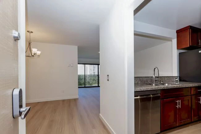 380 Vallejo Dr Millbrae, CA 94030 photo 4