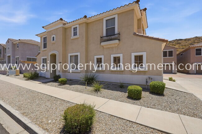 115 W Mountain Sage Dr Phoenix, AZ 85045 photo 3