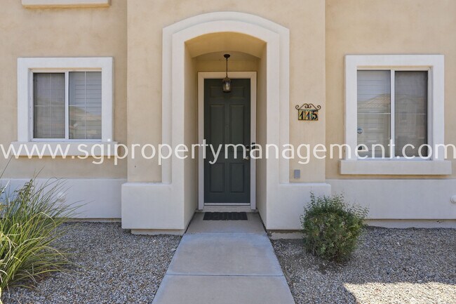 115 W Mountain Sage Dr Phoenix, AZ 85045 photo 5