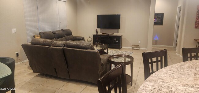 20602 N 274th Ave Buckeye, AZ 85396 photo 3