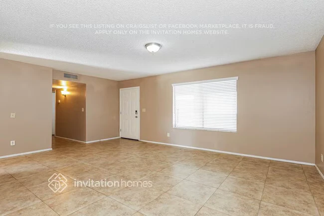 7724 W Pierson St Phoenix, AZ 85033 photo 4
