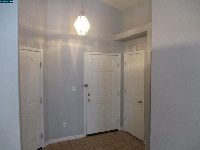 5112 Toyon Ct photo 5