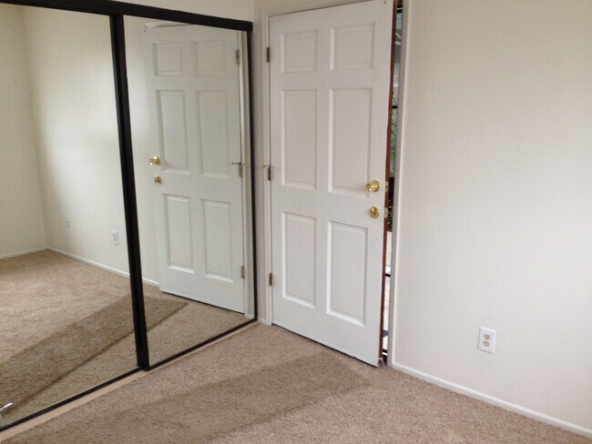 4885 Cole St San Diego, CA 92117 photo 3