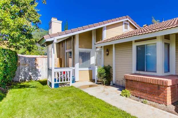2271 Charise St Escondido, CA 92025 photo 2