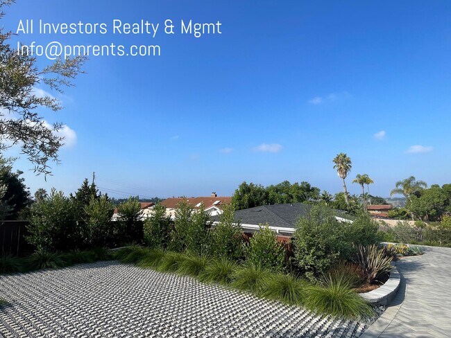 2425 Dunstan St Oceanside, CA 92054 photo 4
