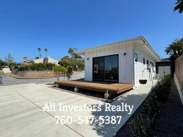 2425 Dunstan St Oceanside, CA 92054 photo 5