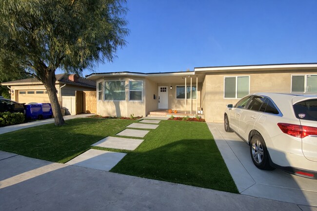 4941 63rd St San Diego, CA 92115 photo 2