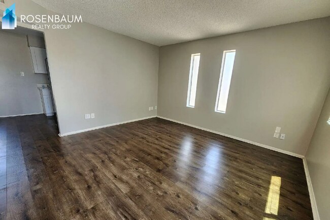 1925 W Village Dr Phoenix, AZ 85023 photo 3