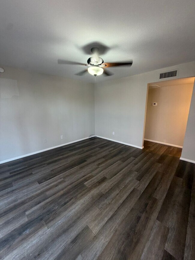 1431 S Lazona Dr photo 5