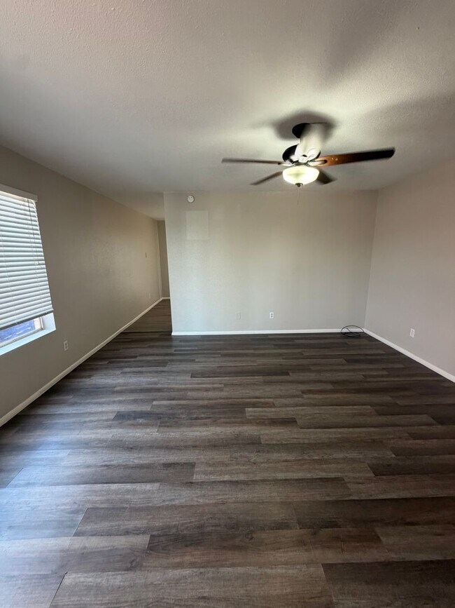 1431 S Lazona Dr photo 3