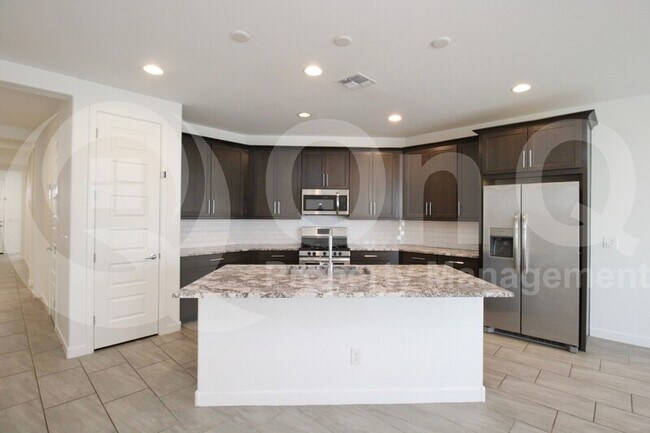 2250 E Citadel Dr Gilbert, AZ 85298 photo 2