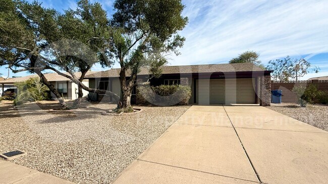 5749 S Farmer Ave Tempe, AZ 85283 photo 4