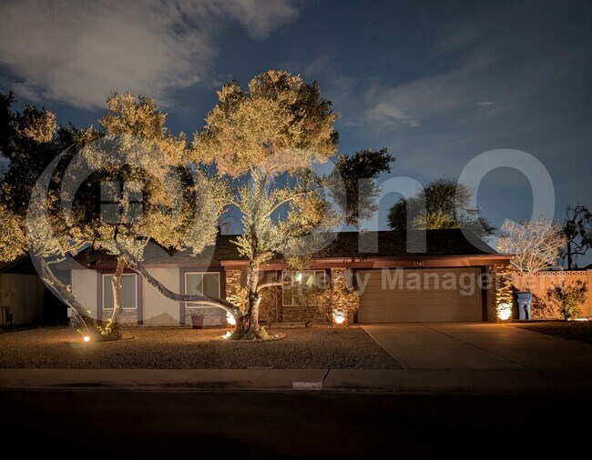 5749 S Farmer Ave Tempe, AZ 85283 photo 2