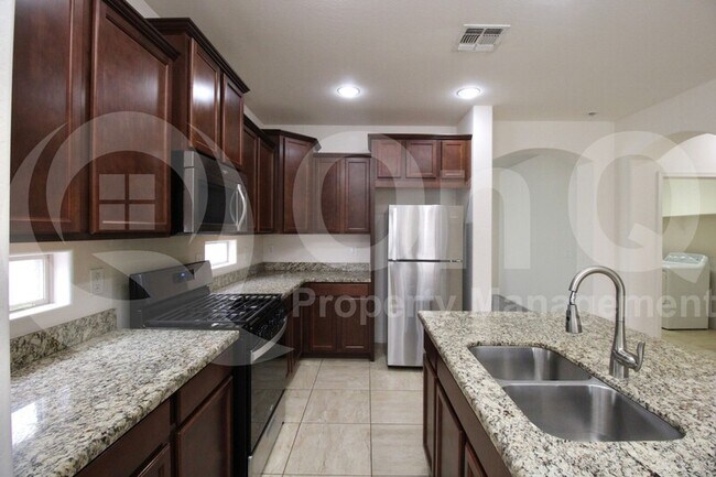 2980 E Ridgewood Ln Gilbert, AZ 85298 photo 2