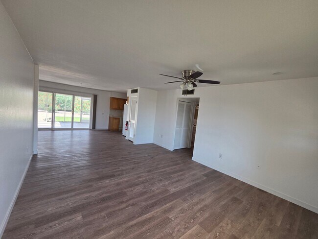 10226 W Gulf Hills Dr Sun City, AZ 85351