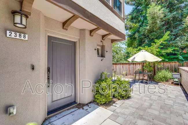 2388 Toledo Terrace Mountain View, CA 94043 photo 2