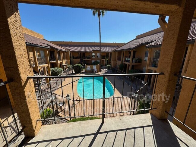 1831 W Mulberry Dr Phoenix, AZ 85015 photo 3