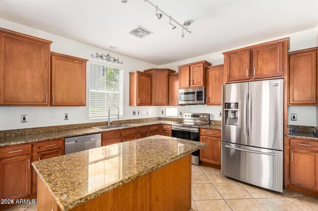 4334 E Carla Vista Dr photo 3