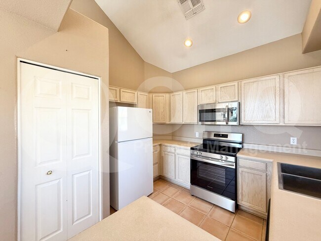 1001 N Pasadena Mesa, AZ 85201 photo 4