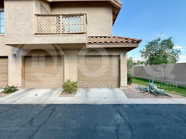 1001 N Pasadena Mesa, AZ 85201 photo 2