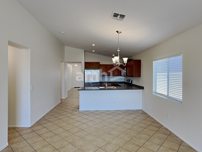 5207 E Silverbell Rd San Tan Valley, AZ 85143 photo 5