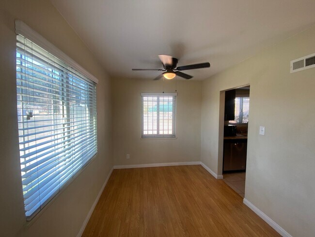 6219 Calle Pavana San Diego, CA 92139 photo 4