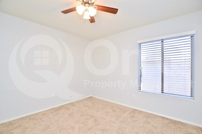 6629 W Rose Garden Ln photo 3