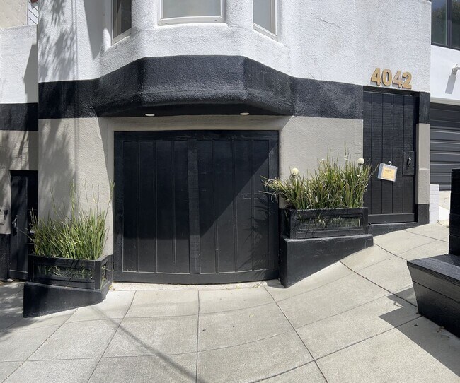 4042 22nd St San Francisco, CA 94114 photo 4