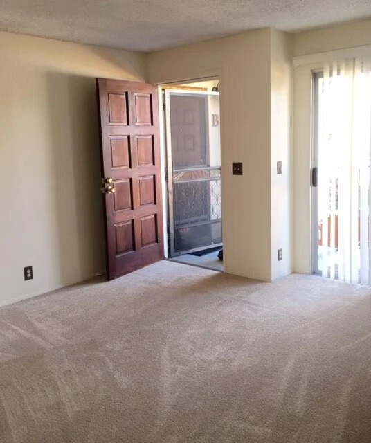 1919 Reed Ave San Diego, CA 92109 photo 2