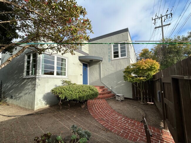 1903 Sacramento St Berkeley, CA 94702
