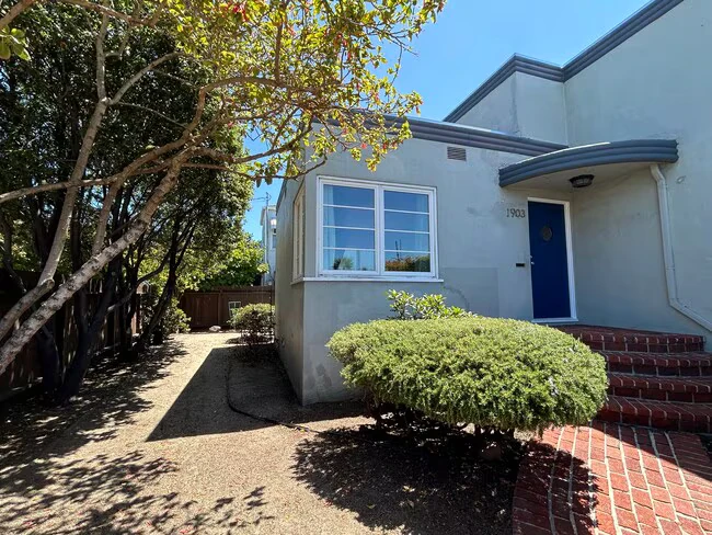 1903 Sacramento St Berkeley, CA 94702 photo 2