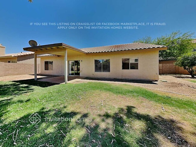 11634 W Clover Way Avondale, AZ 85392 photo 3