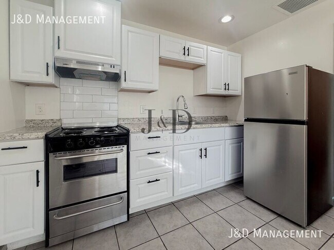 2252 Ocean View Blvd San Diego, CA 92113 photo 3