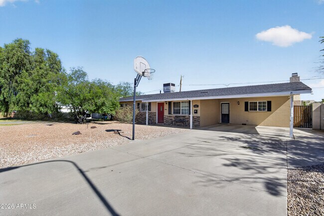 1022 W 13th St Tempe, AZ 85281 photo 3