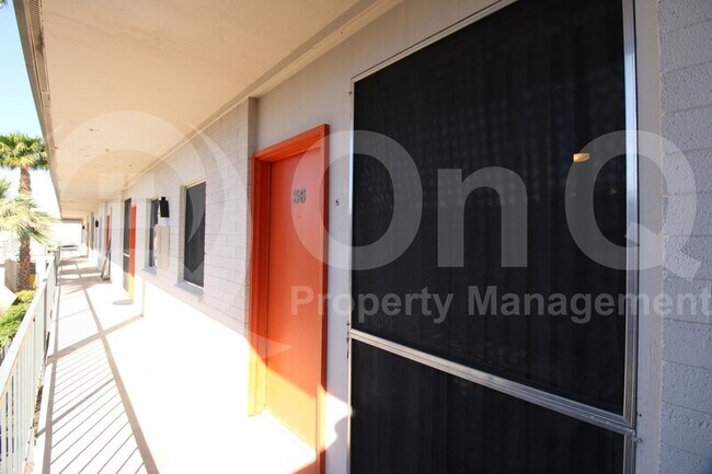 1422 N 5th St Phoenix, AZ 85004 photo 2