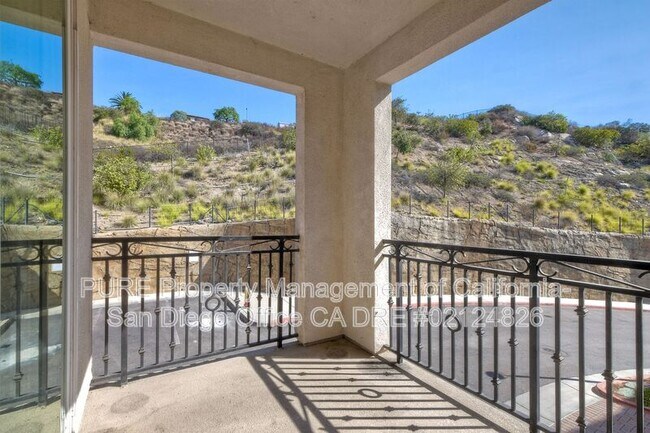 355 Mission Terrace Ave San Marcos, CA 92069 photo 2