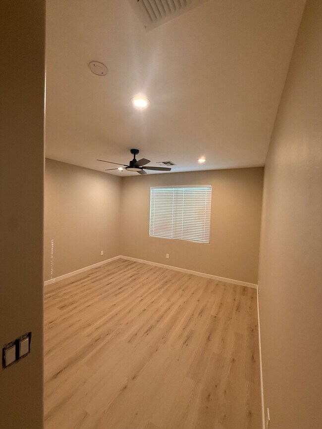 39730 N Bridlewood Way photo 5
