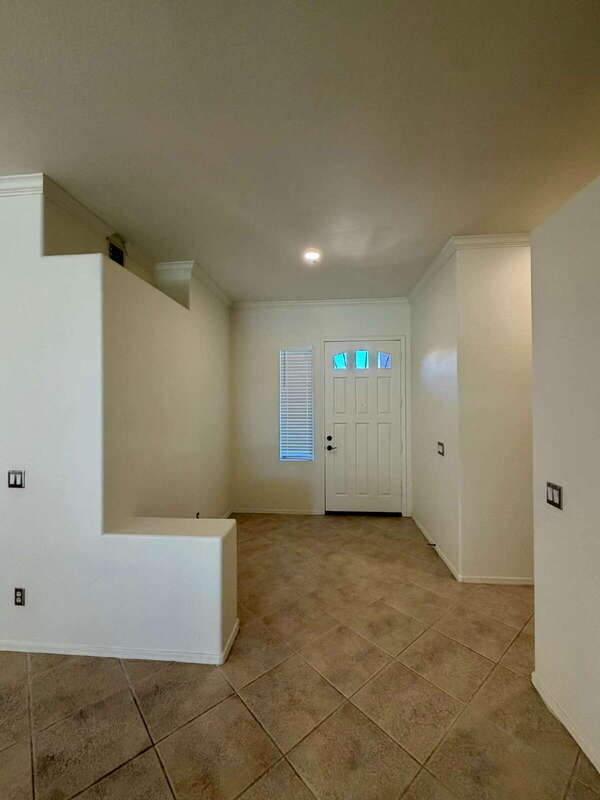 885 W Aloe Pl Chandler, AZ 85248 photo 2