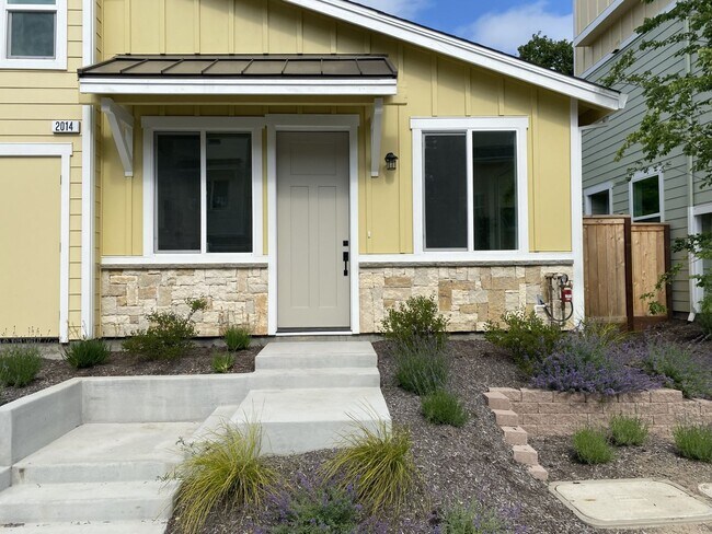 2014 Elson Wy Santa Rosa, CA 95403