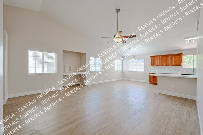 10021 N 66th Ave