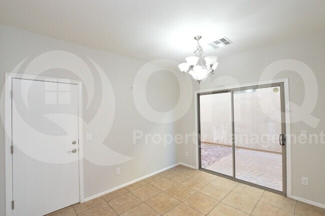 3806 E Trigger Way Gilbert, AZ 85297 photo 5
