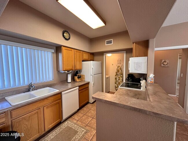 10401 N Saguaro Blvd Fountain Hills, AZ 85268 photo 5