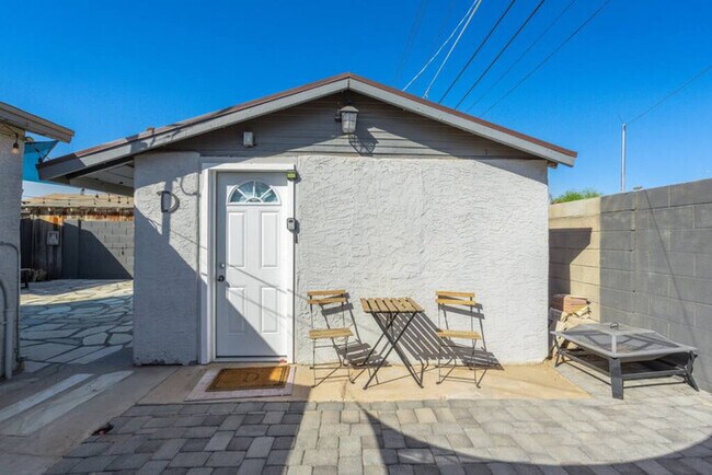 1422 E Brill St Phoenix, AZ 85006 photo 5