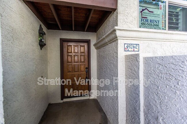 4924 E Hazel Dr Phoenix, AZ 85044 photo 4