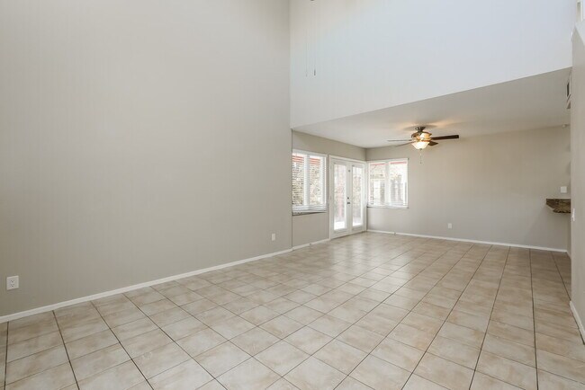 7026 S 41st Pl Phoenix, AZ 85042 photo 5