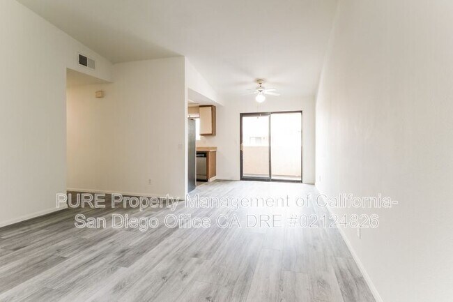 3888 San Ramon Dr Oceanside, CA 92057 photo 2