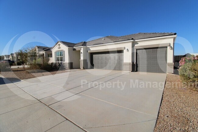 5418 W Stargazer Pl Phoenix, AZ 85339 photo 2