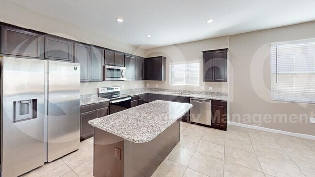 5418 W Stargazer Pl Phoenix, AZ 85339 photo 3